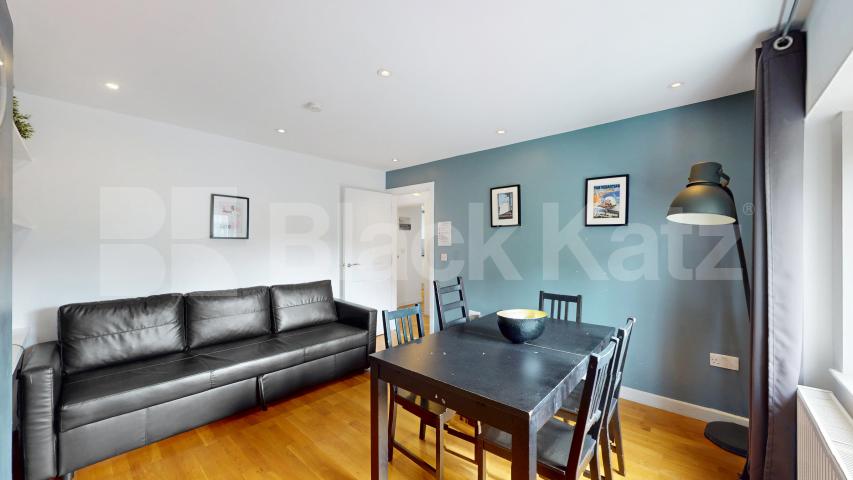 Refurbished Refurbished Two Bedroom Flat in Elegant Period Conversion Rochester Road, Camden